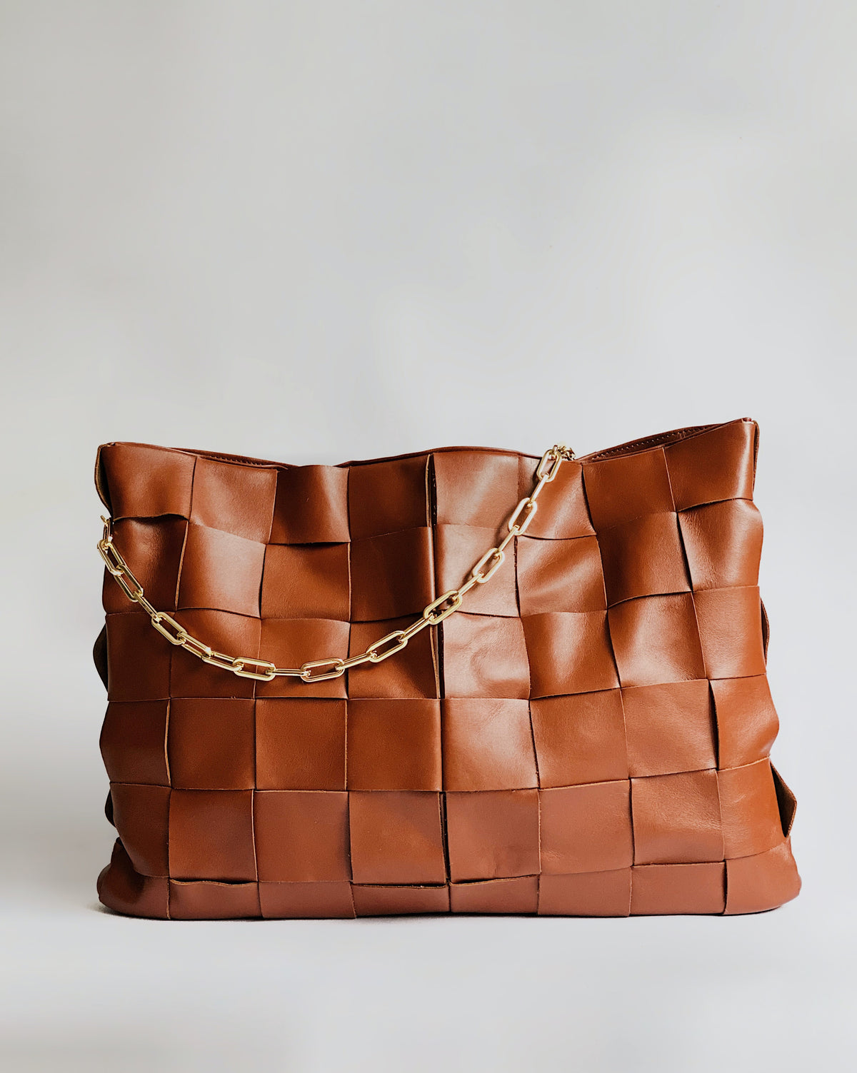 Affordable luxury handbag for women, luxury designer bag Le Sac