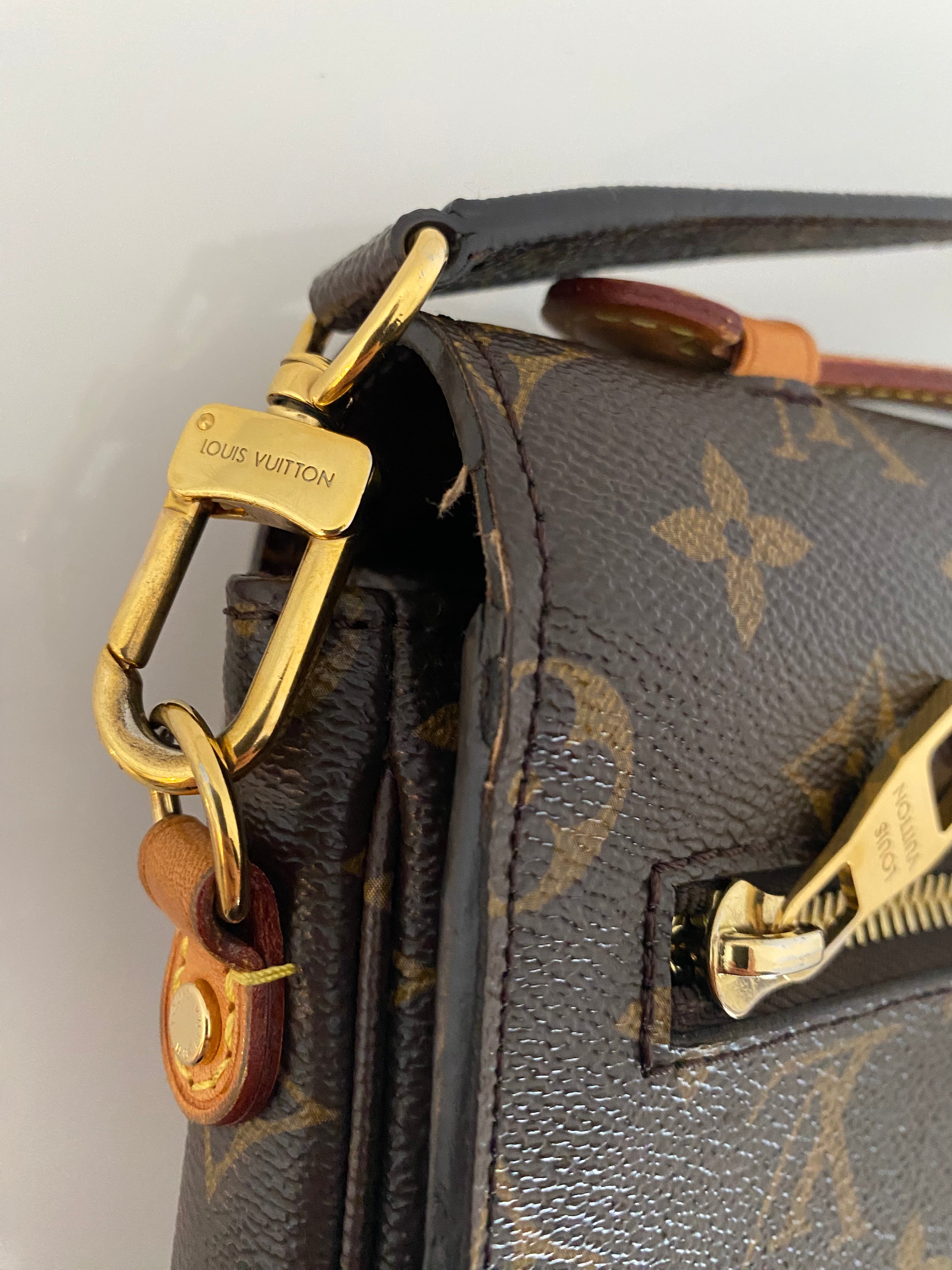 LOUIS VUITTON, Pochette Metis Review & Packing!