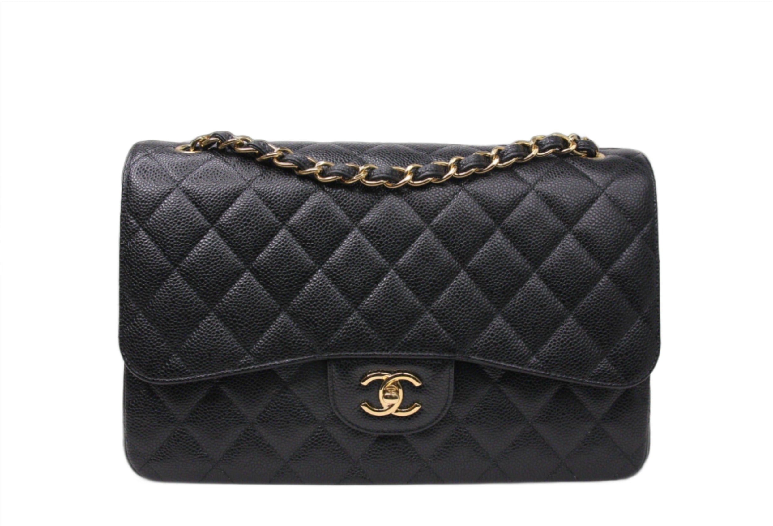 Front of Chanel Jumbo Flap finished in black caviar