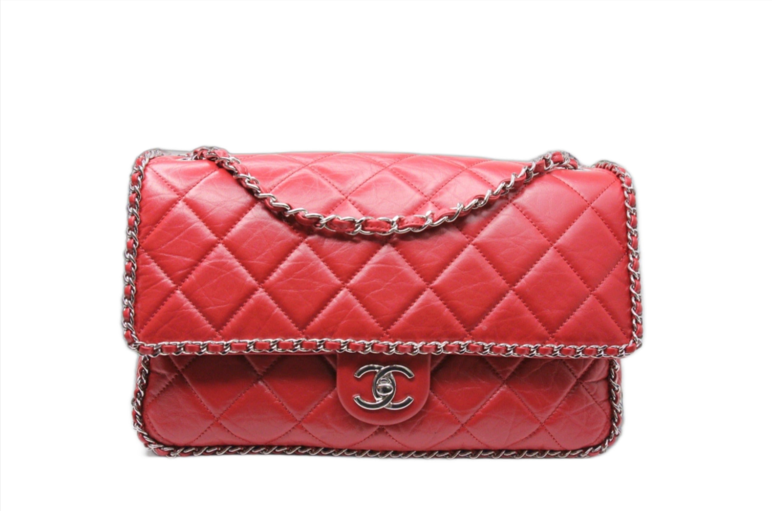 Front of large Chanel flap finished in aged red calfskin
