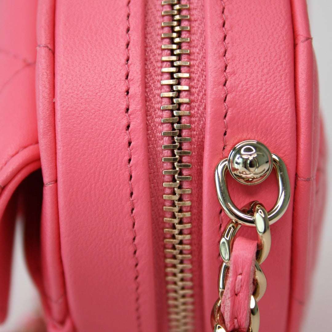 Chanel 2022 CC In Love Heart Bag - Pink Crossbody Bags, Handbags