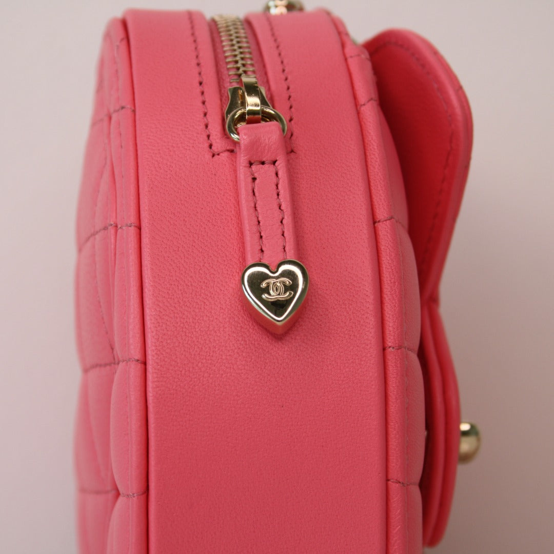 Chanel CC in Love Heart Pink Large Bag 8️⃣6️⃣0️⃣0️⃣